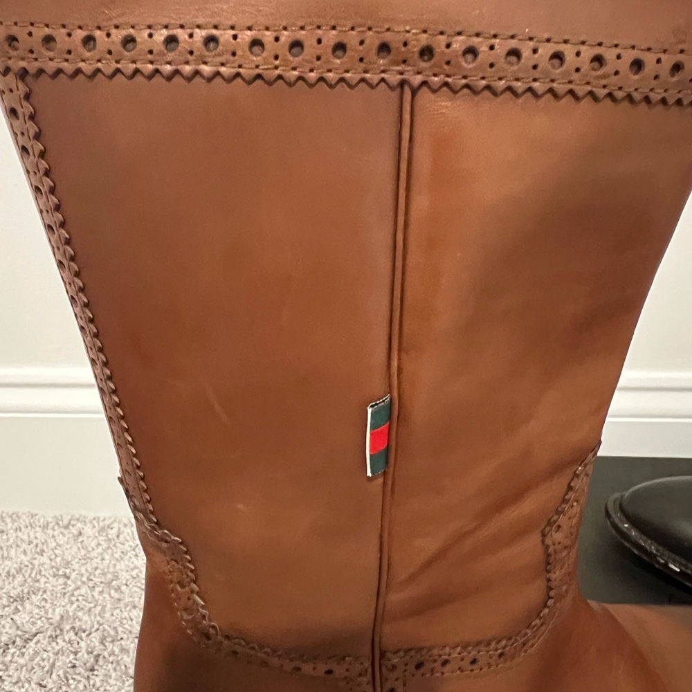 Gucci calf high brown leather boots. Pre-owned from non smoking home. - Picture 2 of 7